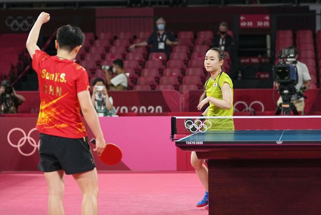 将展示足球 将展示足球